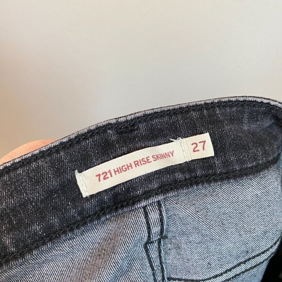 Levi’s 721 High Rise Skinny Distressed Split Knee Black Washed Jeans Size 27 - Picture 6 of 8
